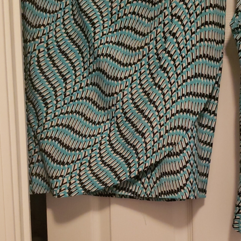 Suit - Picture 2 of 6